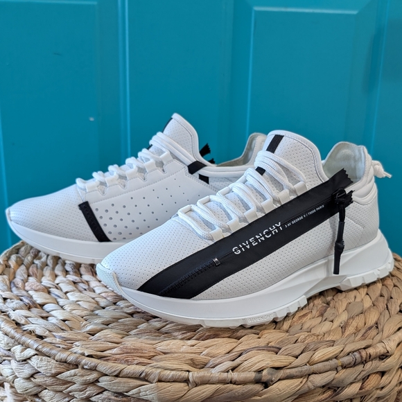 Givenchy Spectre Runner Zip Calf Leather Sneakers - Picture 6 of 14